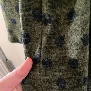 Knee-length Polkadot dress with side ties